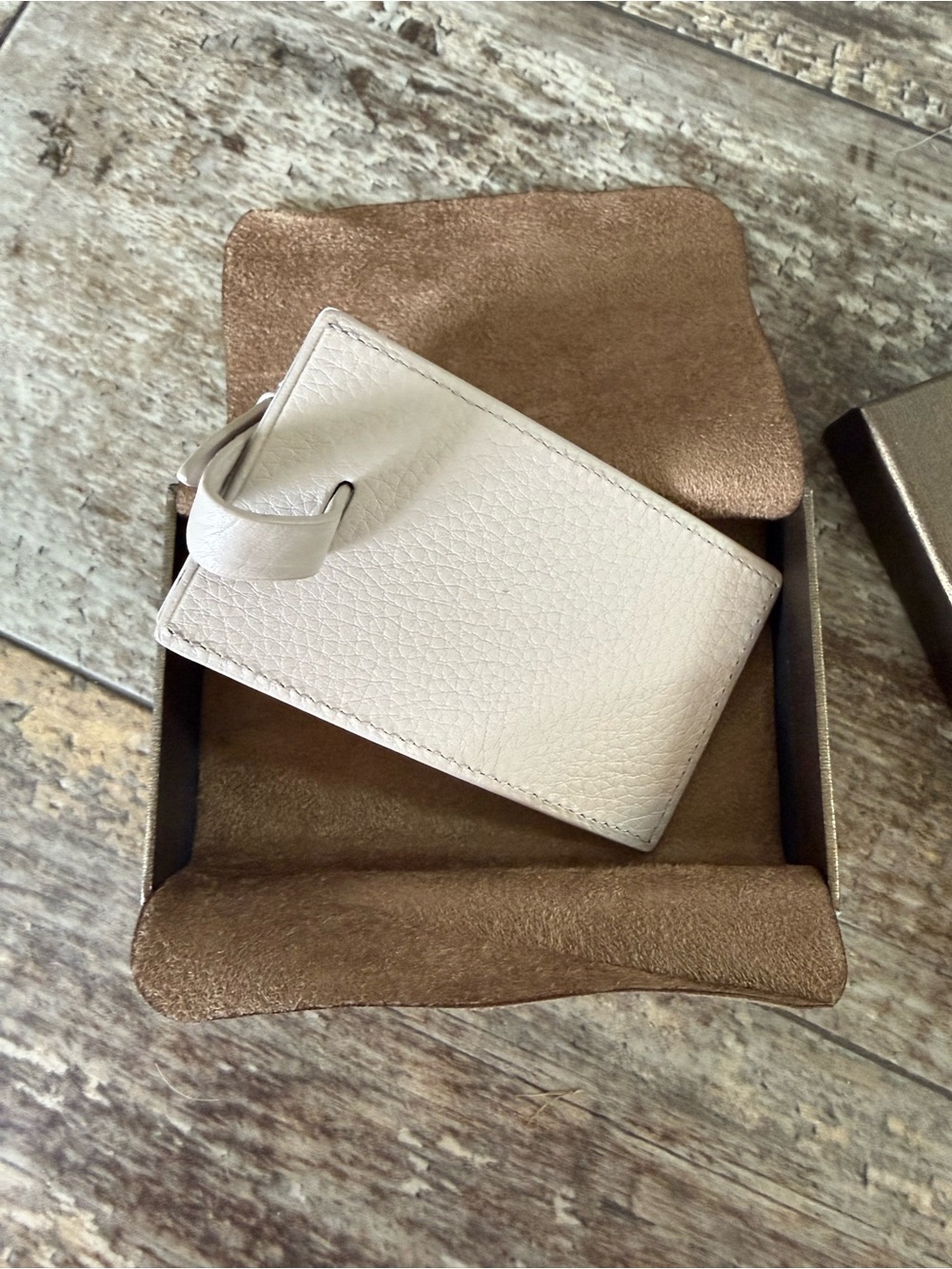 2 for $30 sale: New in box leatherology sand/cream colored Deluxe Luggage Tag
